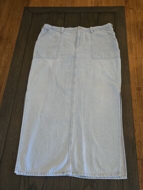 Light Blue Denim Midi Skirt with Front Patch Pockets